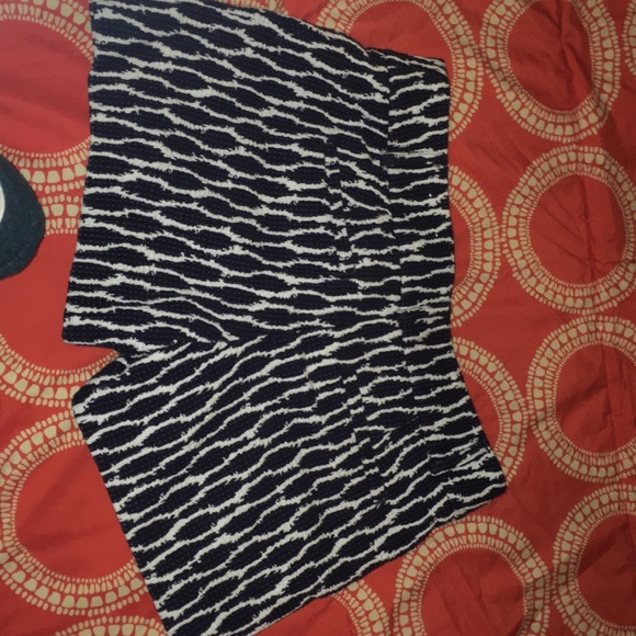 Loft Shorts “The Riviera” - Picture 2 of 8